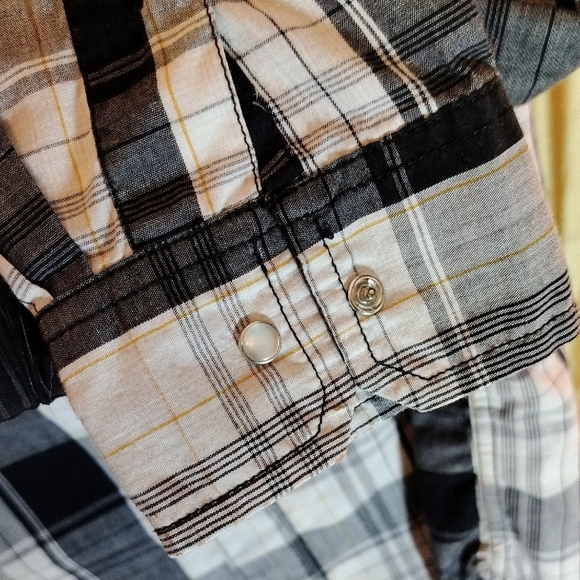 Levi's Blue and White Plaid Casual Button Down Shirt - Picture 5 of 5